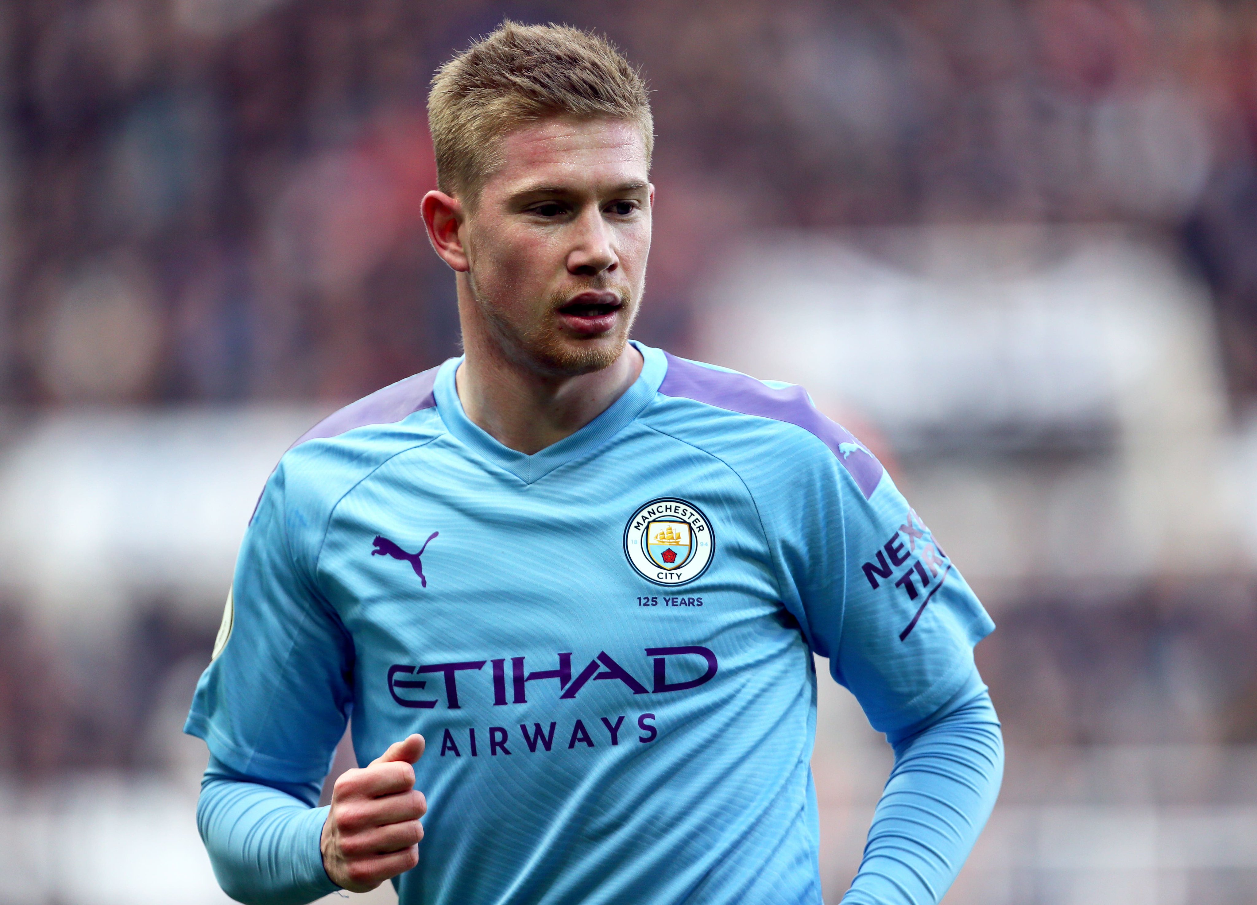 天空体育英超第12轮比分预测：阿森纳1-2热刺，曼联2-2埃弗顿（天空体育预测英超第12轮：阿森纳1-2不敌热刺，曼联2-2战平埃弗顿）