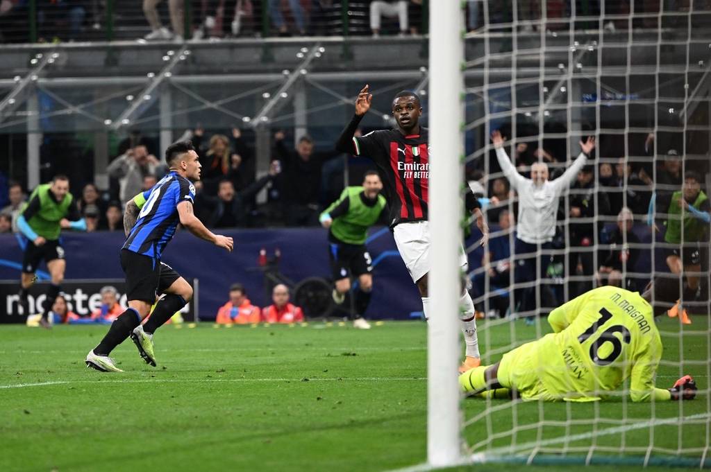 斯科尔斯：欧联杯半决赛先客后主对曼联有利，有助球队冲击决赛（斯科尔斯：先客后主的欧联半决赛利好曼联，有助球队冲击决赛）