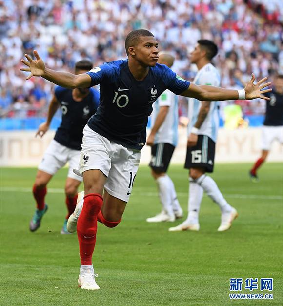 鲁媒：山东队4外援出征武汉，依木兰、陈泽仕已提前抵达