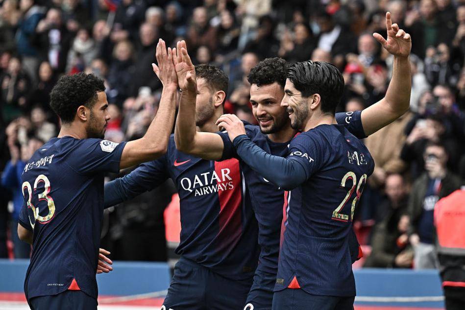 土媒：费内巴切已付穆帅875万欧解约金，不想再付75万欧住宿费