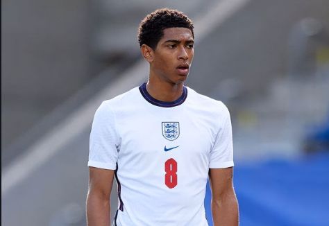 官方：蔚山球员李东炅当选2025年K1联赛MVP；本赛季13球12助