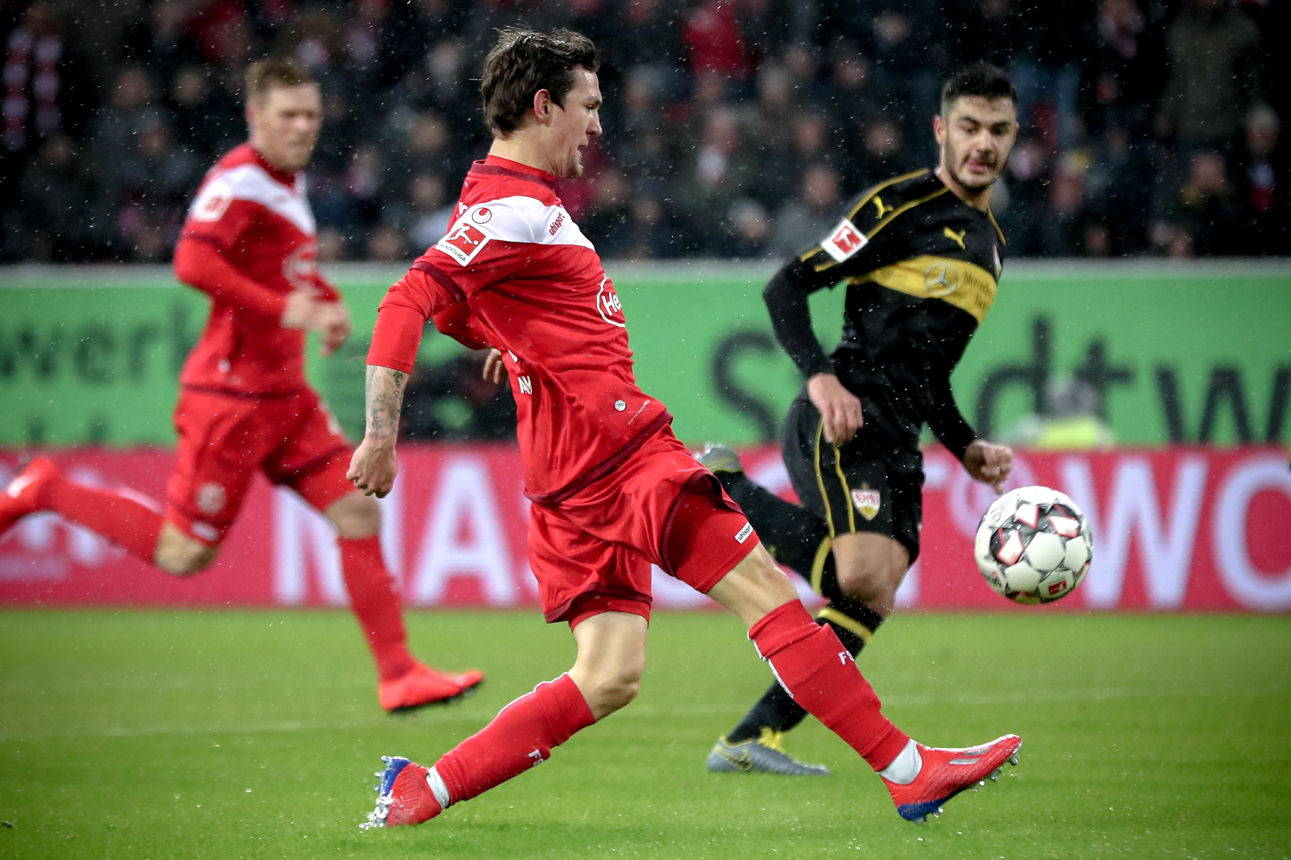 英格兰U21队11月大名单：里科-刘易斯、小贝林、吉滕斯入选