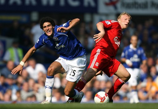 英超半场：米伦科维奇乌龙巴里破门，埃弗顿2-0诺丁汉森林（英超半场战报：米伦科维奇自摆乌龙、巴里建功，埃弗顿2-0领先诺丁汉森林）