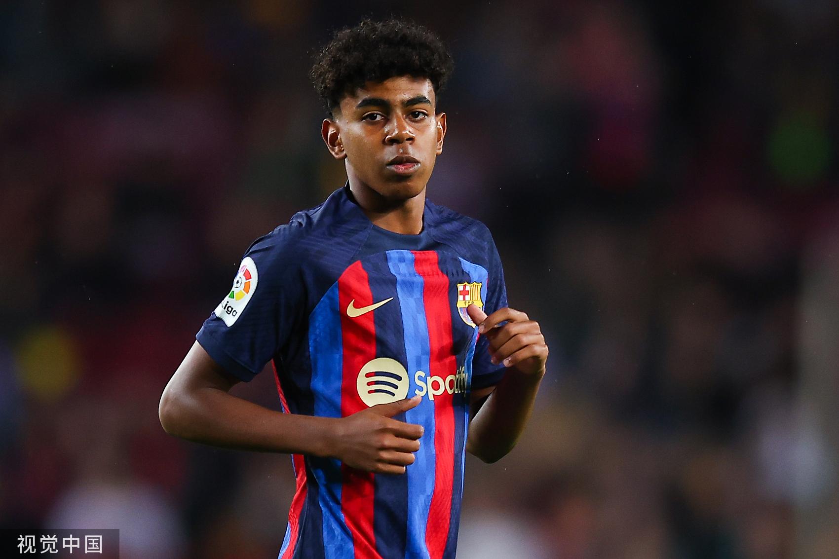 狂轰33+10+10，新星爆发创纪录，他能否拯救球队和主帅？